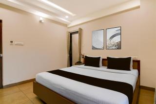 Townhouse The 36 Inn Madhuravada Bus Stop - 9