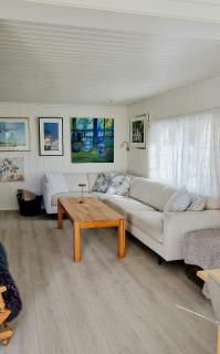 Gult Hus Ved Fjorden I Idylliske Holmsbu - 4