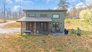 The Cottage at Woodpecker Ridge - Morganton GA Retreat for Two - 6