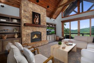 Morning Glow - Luxury Mountain Cabin in Blue Ridge - 0