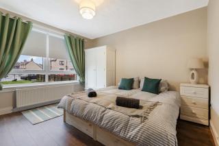 Free Parking - Central - Sleeps 6 - Great Location - 4