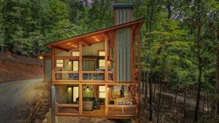 Olivers Modern Twist - Modern Cherry Log Cabin with Hot Tub - 5