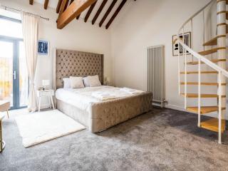 Pam's Place - Uk50583 - 2