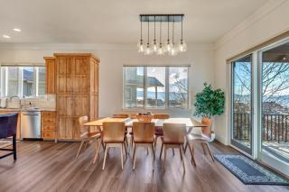 Windriver Hideaway - Private Hot Tub - 2