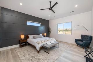 Cliffside Modern Villa - Hot Tub Stunning Views - 3