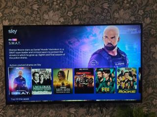 Charming 2 Bed Modern Guest House with Free Parking up to 3 cars - 6