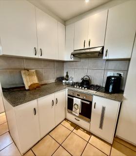 Pet Friendly- Villa Santorini Langebaan - 7
