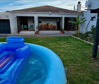 Pet Friendly- Villa Santorini Langebaan - 1
