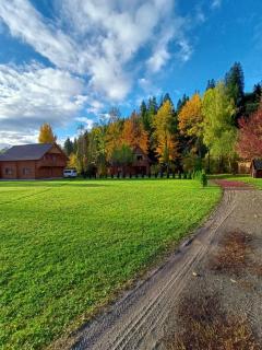 Біля річки - 0