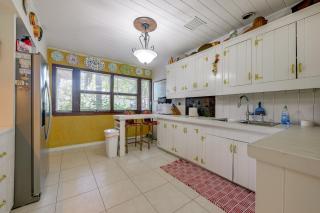 Explore Dtwn Sarasota and Beaches Home with Lush Yard - 2