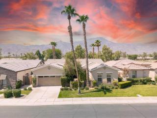 Stunning 3BD 3BR w Casita Golf VIew Community Pool - 9