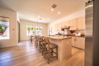 Elegant Oasis 3BR with Pool and Spa - 7