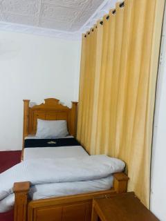 Green Land Hotel Mall road Kalam - 8