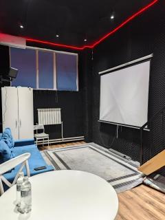 Апартаменты с проектором в центре - 0