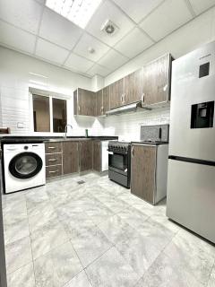 1-Bedroom Apartment with Balcony, Ajman - 3