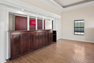 Red Roof Inn Muscle Shoals - 2