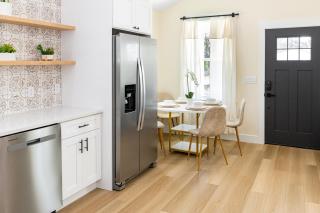 Free parking, Free WiFi 2 bed home - 1