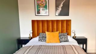 Heart of Bristol City Stay - 9