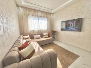 Chambre privée appartement partagé - 5 min Stade - 10 min Aéroport - 7