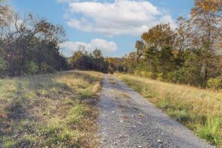 Patio and Views Country Getaway in Bluegrass Region - 9
