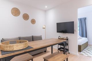 Campolide Charming Studios & Apartments - 7