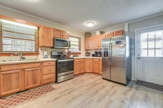 Steps to Sea! Family Getaway in North Myrtle Beach - 7