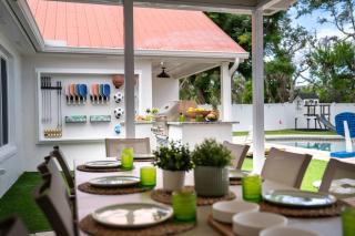 Luxury 6 Bedroom Home Private Pool, Gym, Sauna, Pickleball Court - 6