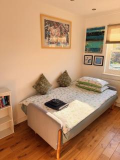 Hidden Gem in Kensington - 8