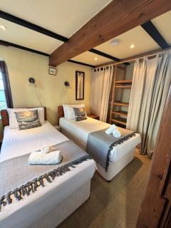 Prospect Cottage - 2