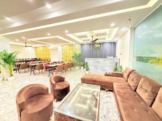 The Prominence Hotel Greater Noida - 8