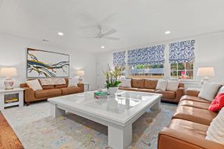 Pink Pearl by the Sea 5 Bedroom - 0