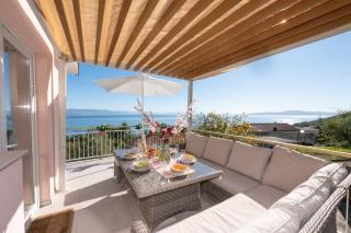 NINA ROSE boutique villa - 9