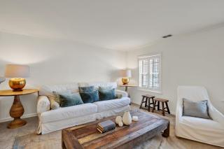 Elsewhere on Madison Square Carriage House - 4