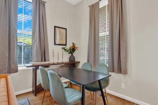 Crawford Square Hideaway - 6