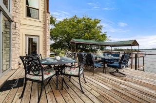 Waterfront Gem with Deck and Private Dock - Granbury - 9
