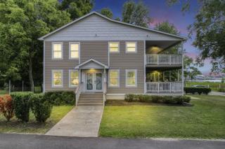 Colonial on Crane - 0