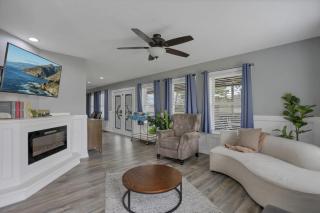 Colonial on Crane - 8