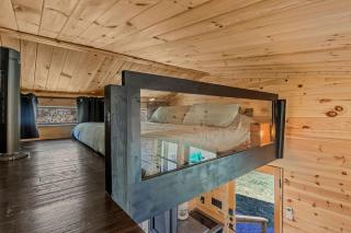 Writer's Retreat - Secluded Getaway, Hot Tub, and Stargazing Deck - 4