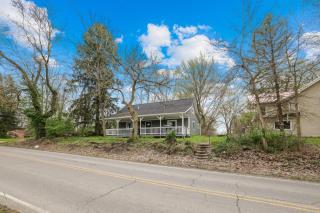 The Landing Spot - 0