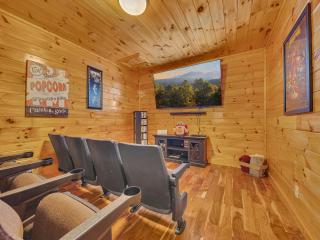 Mountain View Haven with Hot Tub and Bar - Dupont Springs - 4