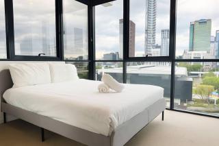 Cityscape Luxury Stay 2BR with Spacious Balcony 903 - 2