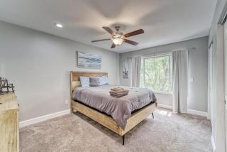 5 Large Bedrooms Game Room Patio - 7