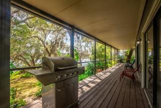 5 Large Bedrooms Game Room Patio - 1