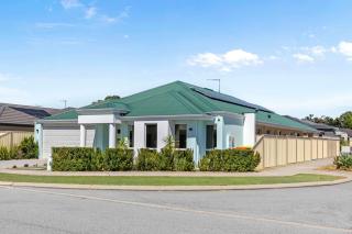 Modern Poolside Home in Landsdale - 5