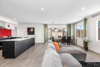 Landsdale Family Home with Pool - 4