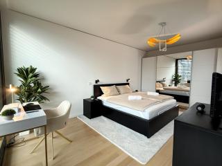 HolidayHome Apartments I Luxery Apartment at ALEXA Mall Best Located - 7