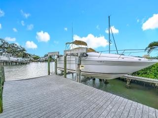 Luxury Maderia Beach waterfront home with pool-spa - 3