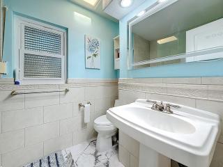 Luxury Maderia Beach waterfront home with pool-spa - 2