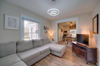 Pet-Friendly Highland Square Home with Workspace - 0