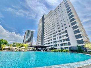 Apartamento con terraza y vista al mar - 8